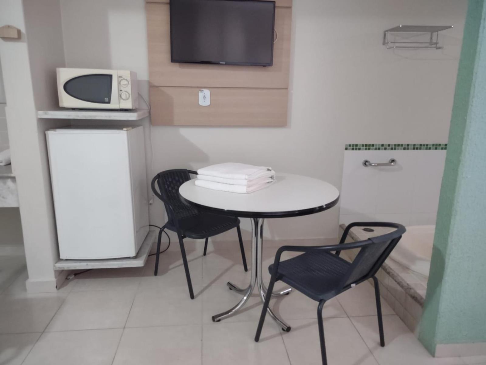 Hot Springs Flat Apart-Hotel Master Luxo Com Banheira Caldas Novas Exterior foto