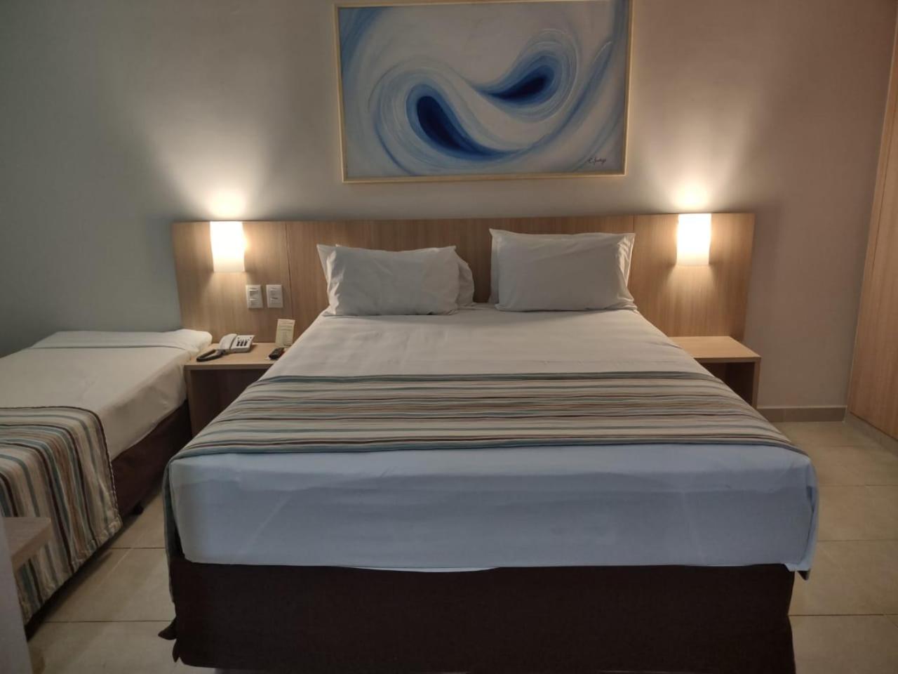 Hot Springs-Golden Flat Apart-Hotel Master Luxo Com Banheira Caldas Novas Exterior foto